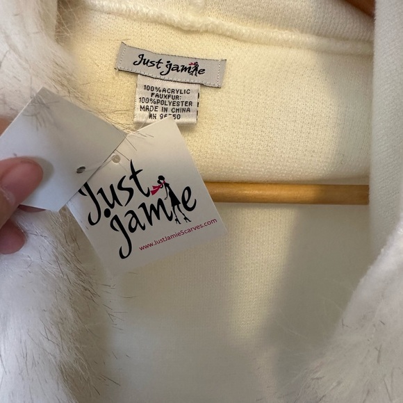 NWT Just Jaime white faux fur vest hoodie open cardigan. Fringe hem - Picture 5 of 7
